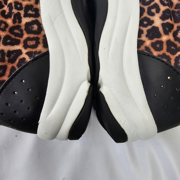 VIONIC Sneakers Low Top 335 Tourney 1st Ray Technology Cheetah Print 11 - Picture 13 of 16